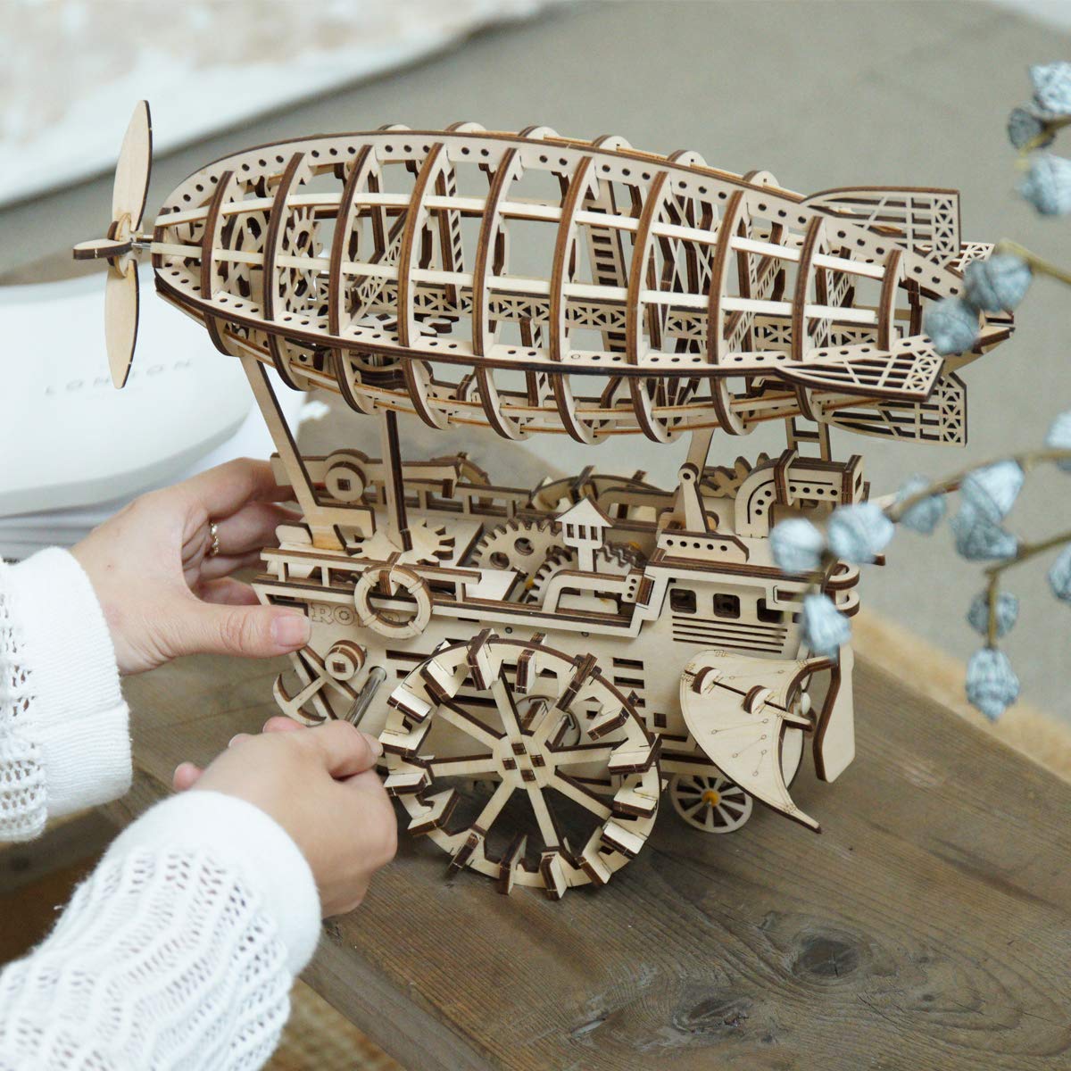 Robotime ROKR 3D Wooden Puzzle DIY Movable Airship by Clockwork - EzMart, Easy Life!